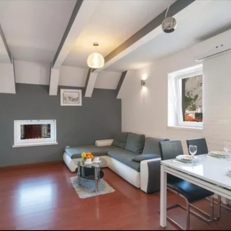 Apartament Bika Omiš Zewnętrze zdjęcie