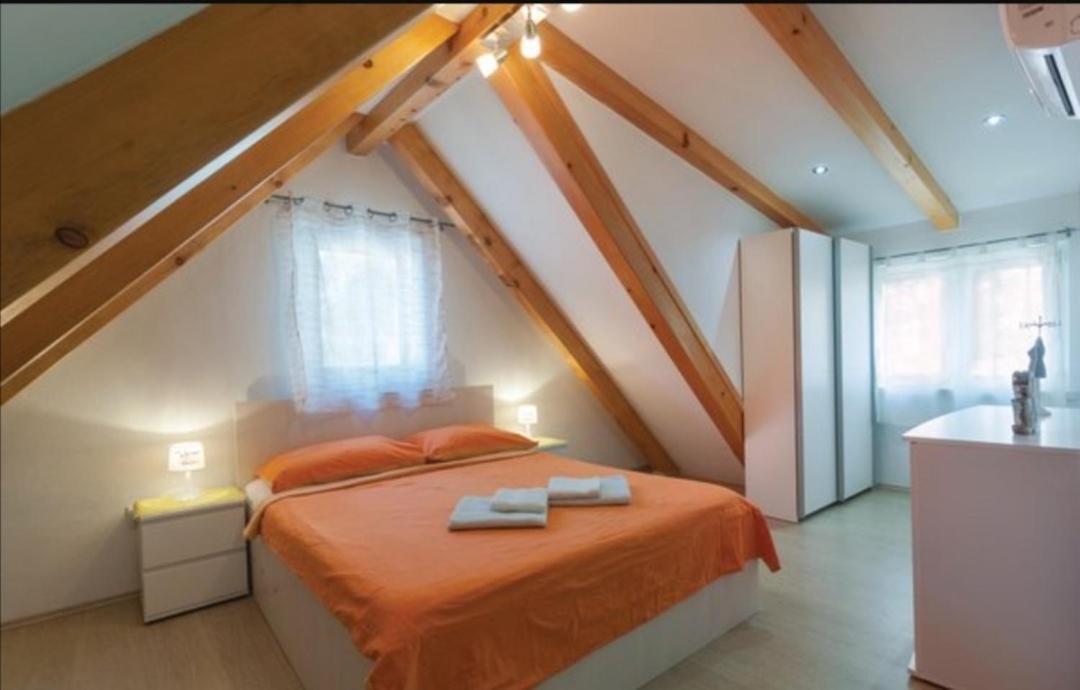 Apartment Bika *